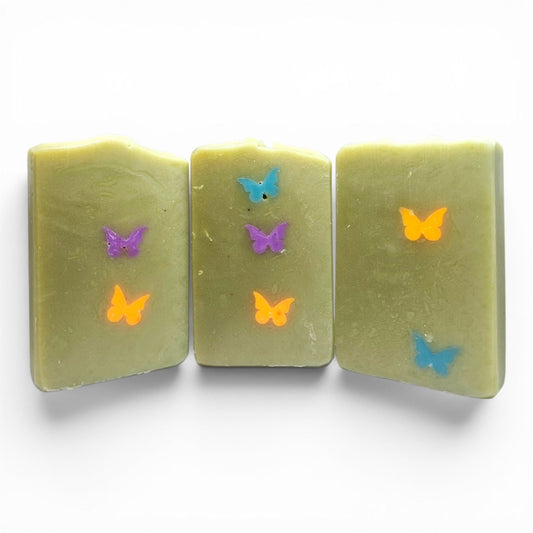 Sabon Na May Hemp Seed Oil, Goat's milk, Papaya extract, French green clay at Colloidal oatmeal