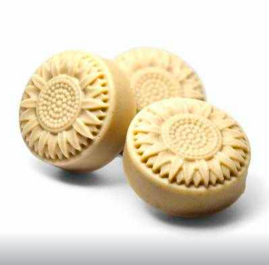 Sabon Na  May Tamanu oil, Goat's milk, Baobab powder at papaya extract